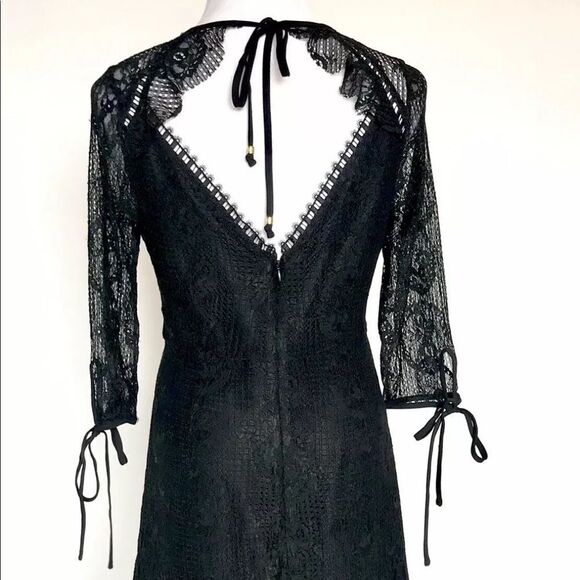 New Moon River Dress Lace Open Back medium - Picture 5 of 15